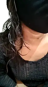 Looliya02 online show from 24, 1, 2025