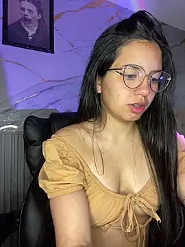 Snapshot of Rosita_forever_ chatting on 28, 10, 2025 Rosita forever online show from 28, 10, 2025