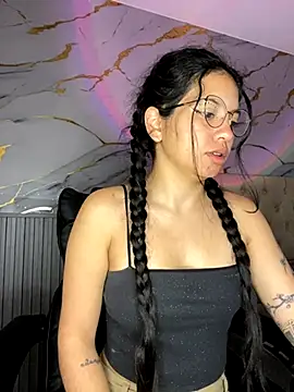 Snapshot of Rosita_forever_ chatting on 2, 11, 2025 Rosita forever online show from 2, 11, 2025