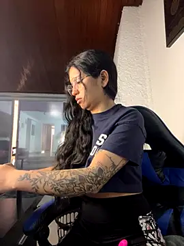 Snapshot of Rosita_forever_ chatting on 9, 11, 2025 Rosita forever online show from 9, 11, 2025