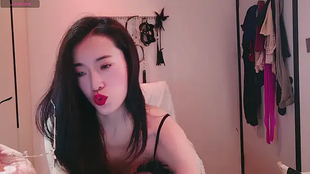 Sweet-521 online show from 9, 11, 2025