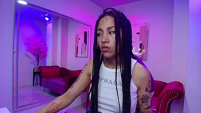 Leia queens online show from 15, 1, 2025