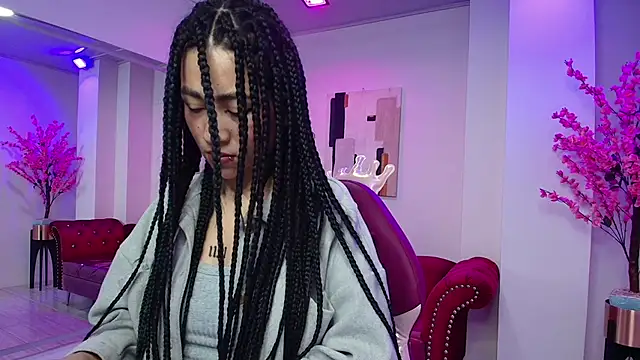 Leia queens online show from 16, 1, 2025