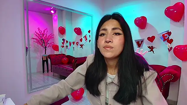 Leia queens online show from 15, 2, 2025