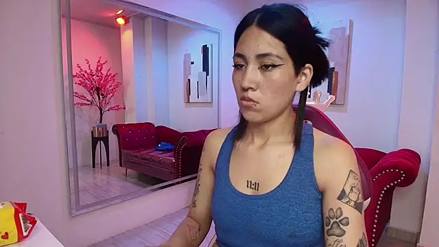Leia queens online show from 6, 3, 2025
