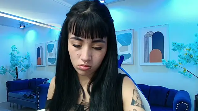 Leia queens online show from 23, 9, 2025