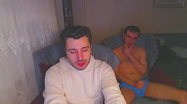 handsomeee04 online show from 14, 1, 2025