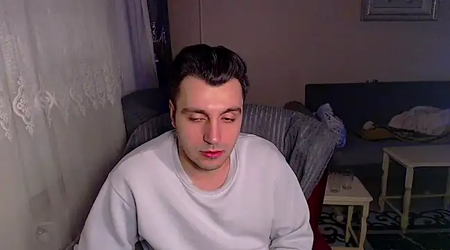 handsomeee04 online show from 19, 1, 2025