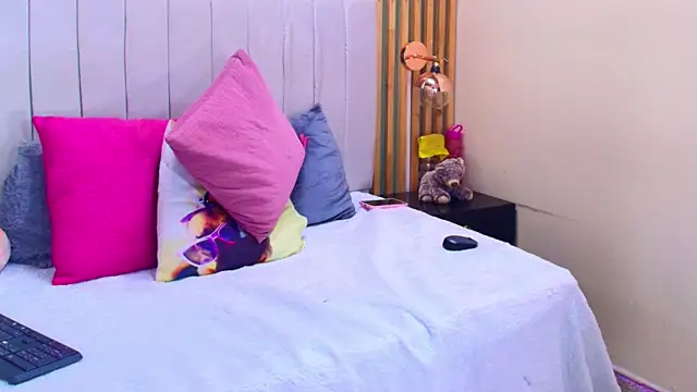 Snapshot of Nicole_Angels_ chatting on 27, 1, 2025 Nicole Angels online show from 27, 1, 2025