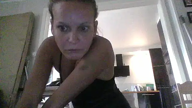 Snapshot of Kennethkine chatting on 16, 10, 2025 Kennethkine online show from 16, 10, 2025