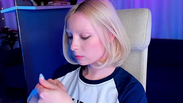 Snapshot of forget_me_not_eve chatting on 21, 2, 2025 forget me not eve online show from 21, 2, 2025