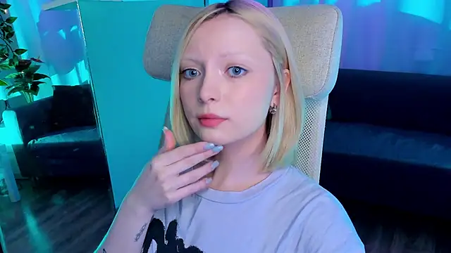 Snapshot of forget_me_not_eve chatting on 2, 3, 2025 forget me not eve online show from 2, 3, 2025