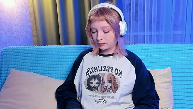 Snapshot of forget_me_not_eve chatting on 23, 10, 2025 forget me not eve online show from 23, 10, 2025