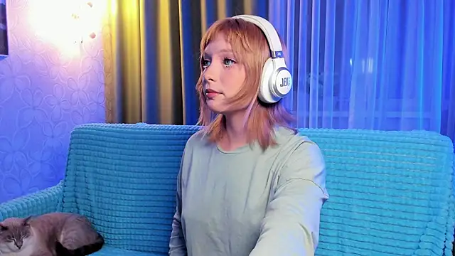 Snapshot of forget_me_not_eve chatting on 28, 10, 2025 forget me not eve online show from 28, 10, 2025