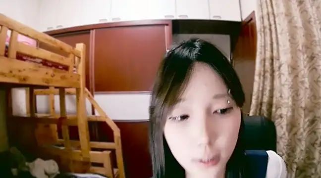 Snapshot of lulu-2002 chatting on 21, 12, 2024 lulu-2002 online show from 21, 12, 2024