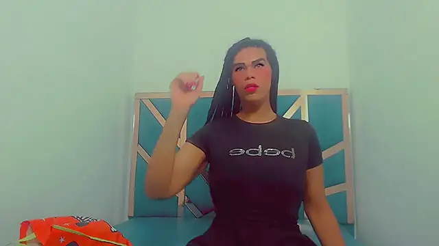 Snapshot of fox_naughty_violet chatting on 27, 10, 2025 fox naughty violet online show from 27, 10, 2025