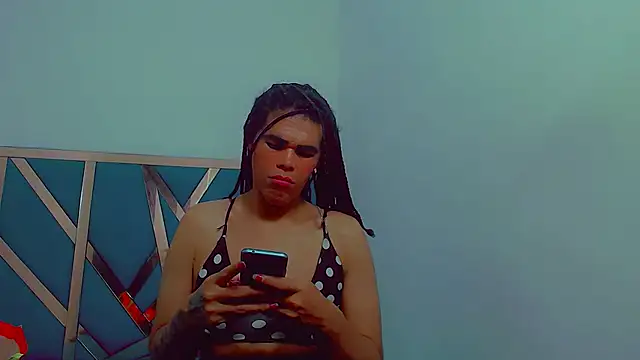 Snapshot of fox_naughty_violet chatting on 8, 11, 2025 fox naughty violet online show from 8, 11, 2025