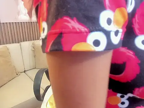 Daphne Fox  online show from 12, 11, 2025