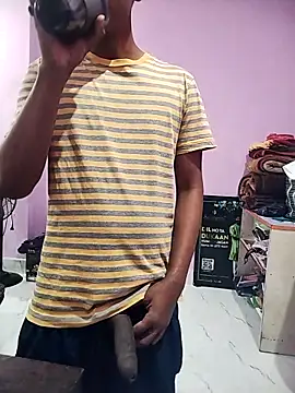 PLAYBOYYRAAJ online show from 28, 11, 2025