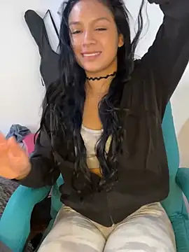 Snapshot of Charlotemonroe chatting on 8, 1, 2025 Charlotemonroe online show from 8, 1, 2025