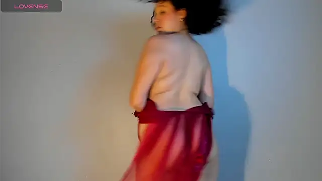 LucyLovelyy online show from 17, 1, 2025