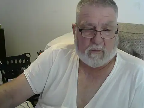 viejo oso online show from 4, 10, 2025