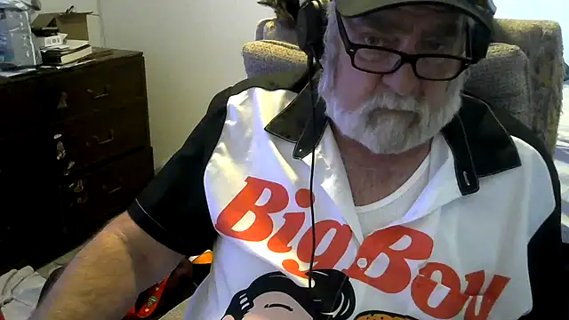 Snapshot of viejo_oso chatting on 21, 12, 2025 viejo oso online show from 21, 12, 2025