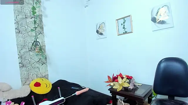 evelin cloy golden online show from 31, 12, 2024