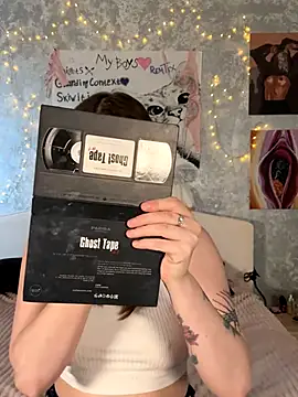 Sabrina shells online show from 12, 10, 2025