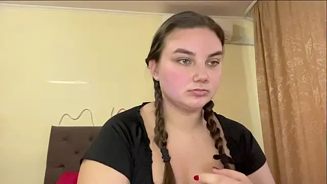 Dreamyblushfairy online show from 13, 10, 2025