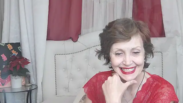 Snapshot of SilviaHart chatting on 10, 10, 2025 SilviaHart online show from 10, 10, 2025