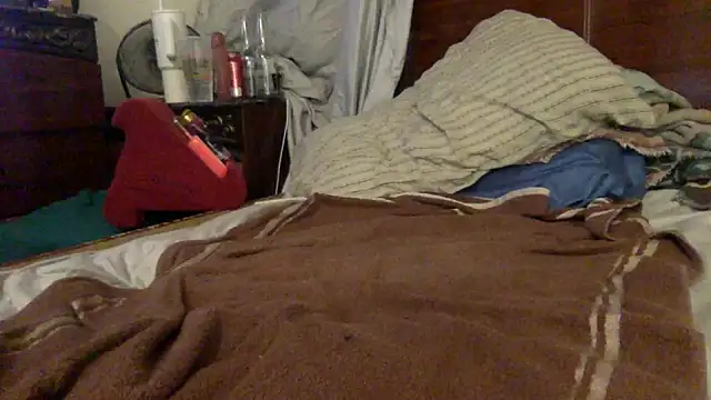 Snapshot of bubblebut420 chatting on 12, 10, 2025 bubblebut420 online show from 12, 10, 2025