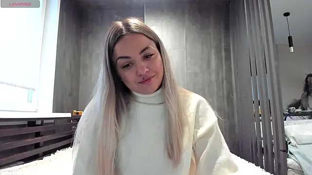 Snapshot of Mia___murrr chatting on 11, 11, 2025 Mia murrr online show from 11, 11, 2025