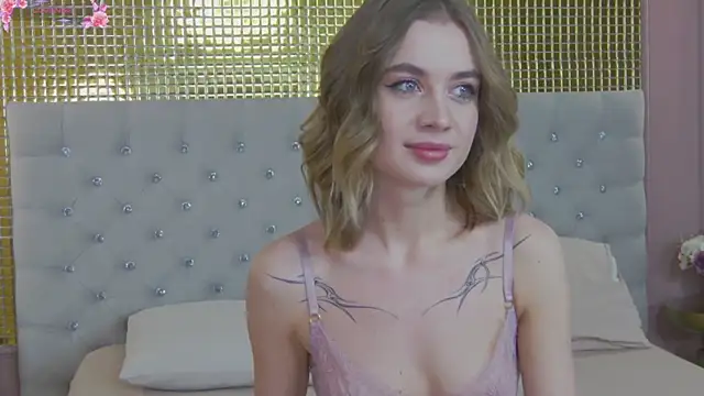 KiraMyers online show from 6, 2, 2025