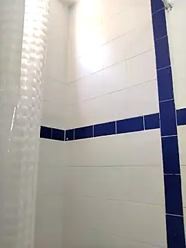 Mia WAll online show from 11, 1, 2025