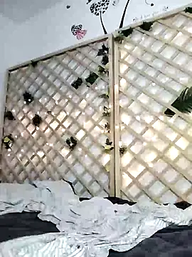 Mia WAll online show from 22, 1, 2025