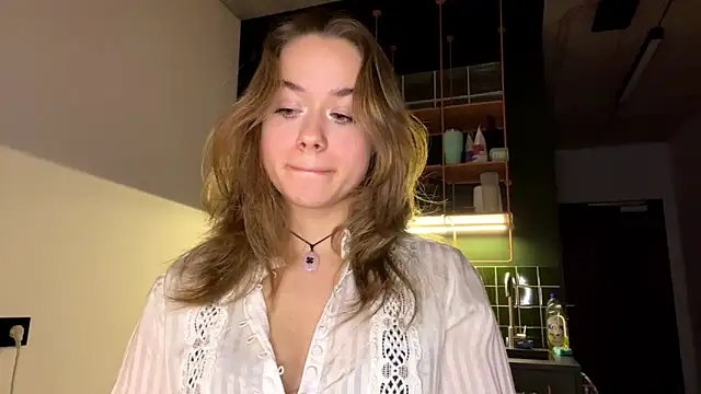 RoxyStar17 online show from 10, 1, 2025