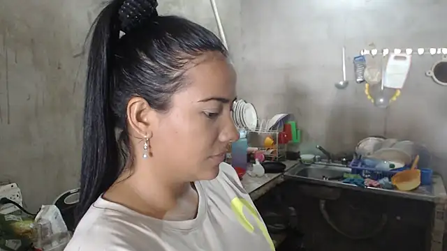 Coral0403 online show from 9, 10, 2025