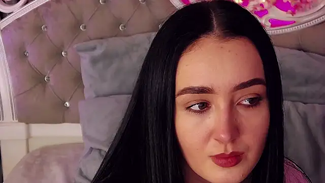 KimKhallifa online show from 11, 2, 2026