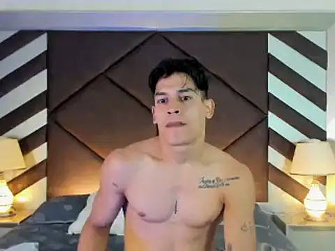 benjamincol online show from 28, 2, 2025