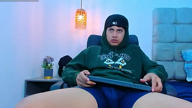 Snapshot of Br4ndxpimm chatting on 24, 2, 2026 Br4ndxpimm online show from 24, 2, 2026