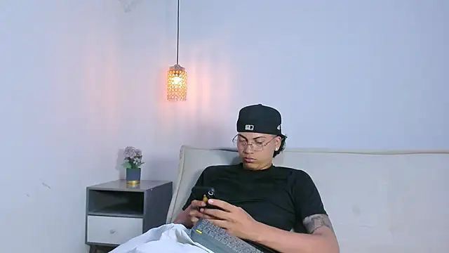 Snapshot of Br4ndxpimm chatting on 25, 3, 2026 Br4ndxpimm online show from 25, 3, 2026