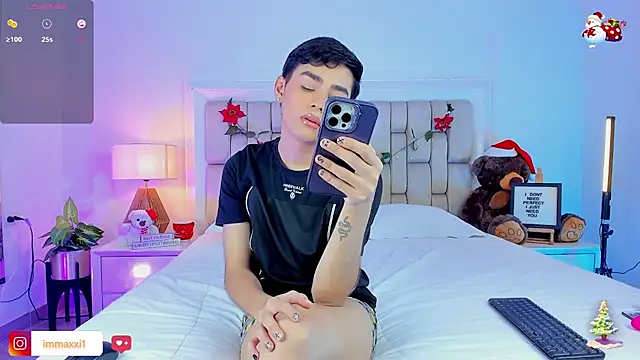 Maxi little online show from 22, 12, 2025