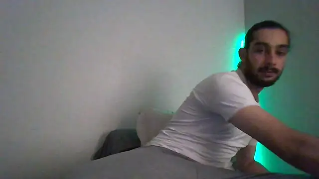 Levi Latino online show from 10, 10, 2025