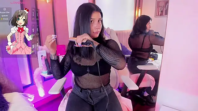Nathalia Stone online show from 17, 9, 2025