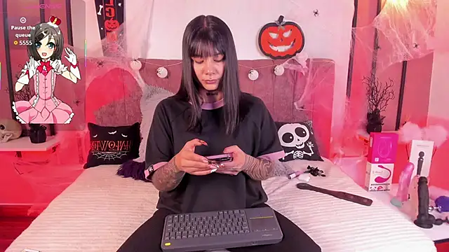 Nathalia Stone online show from 26, 10, 2025