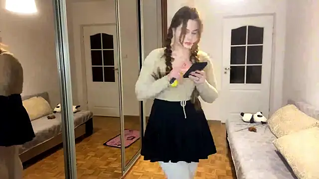 SelinaHope18 online show from 4, 1, 2025