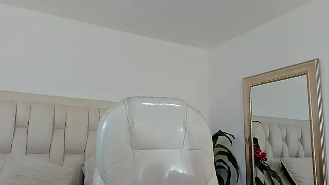 Annie kurt  online show from 11, 10, 2025