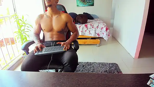 Snapshot of Adam_Valenciia chatting on 9, 10, 2025 Adam Valenciia online show from 9, 10, 2025