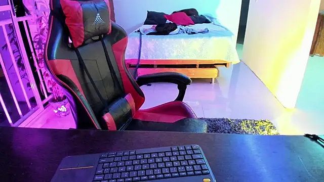 Snapshot of Adam_Valenciia chatting on 14, 10, 2025 Adam Valenciia online show from 14, 10, 2025